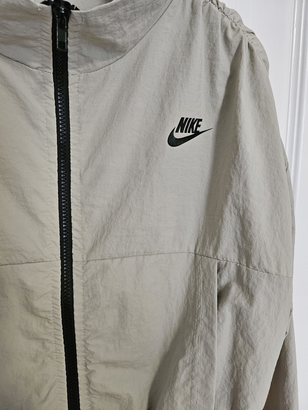 Nike Zip-Up Jacket - Picture 2 of 5